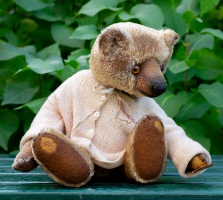 Teddy Bear "May" from the Series "Timeworn Treasures" by Laure Weltsch – Fool's Gold Bears – OOAK – Handmade in USA - Image 6