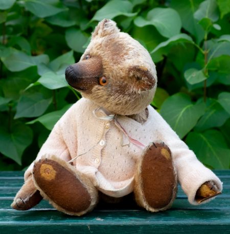 Teddy Bear "May" from the Series "Timeworn Treasures" by Laure Weltsch – Fool's Gold Bears – OOAK – Handmade in USA - Image 3