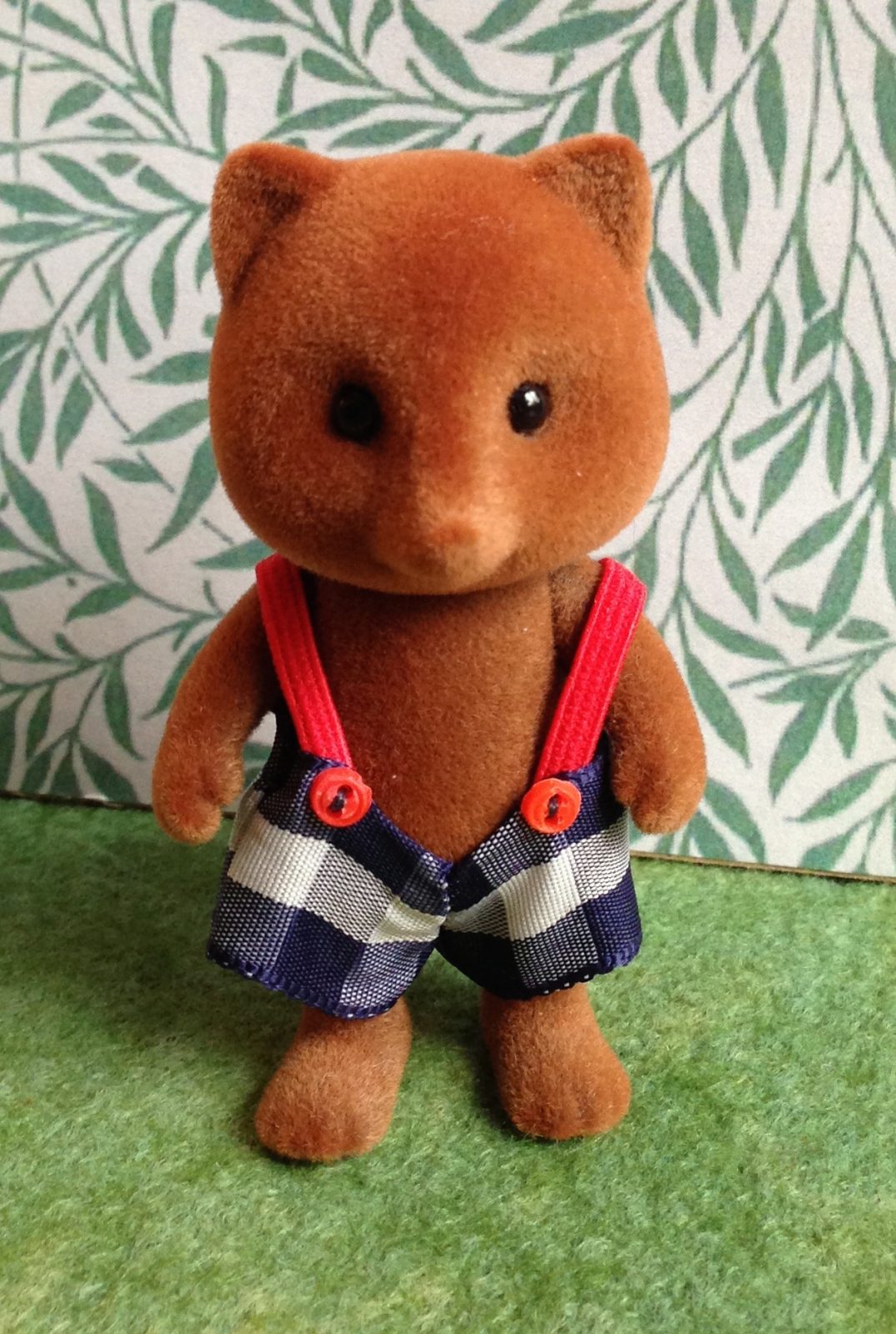 JP Sylvanian Families – Tanuki Raccoon Dog Brother – First Families Range JP Sylvanian Families – Tanuki Raccoon Dog Brother – First Families Range