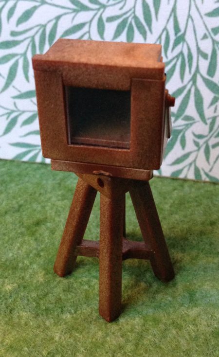 Sylvanian Families – Photographer's old-fashioned Camera with Tripod - Image 4