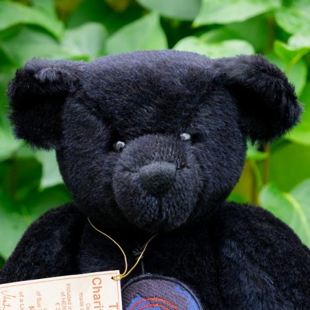 Tsunami Charity Bear 2005 – Hermann Teddy Original – December 26th, 2004 – Ltd. ed. #59/250 - Sue Pearson UK Exclusive Tsunami Charity Bear 2005 – Hermann Teddy Original – December 26th, 2004 – Ltd. ed. #59/250 - Sue Pearson UK Exclusive