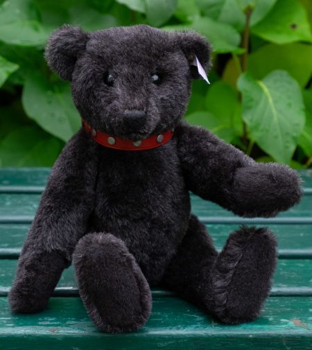 Steiff - Black Bear with Red Leather Necklet - Special limited edition of 3000 - Year 2004 - Elephant logo button - EAN 038150 - Image 8