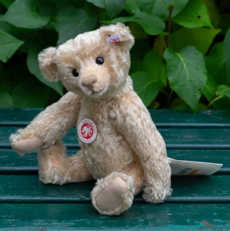Classic Teddy bear 28 – Steiff – 2004 – Limited edition – EAN