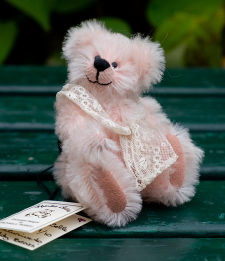 Micha Bears - Rosabelle - by Michaela Parnell - Ltd. ed. 4/10 Exclusive to Teddy Bears of Witney - Early 2000s - Handmade in England - Image 5