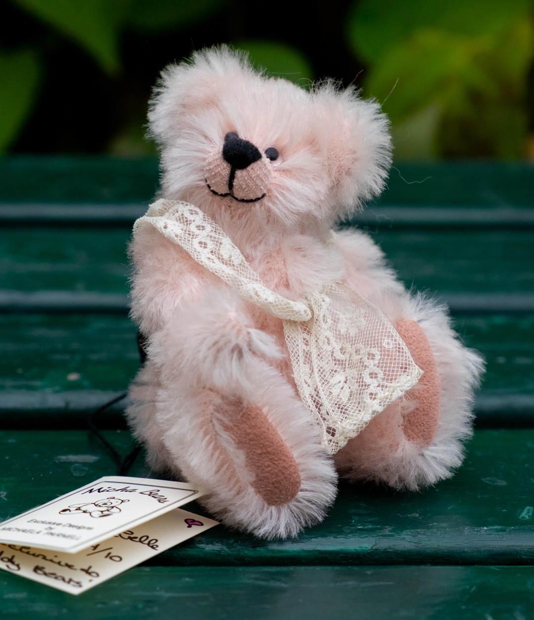 Micha Bears - Rosabelle - by Michaela Parnell - Ltd. ed. 4/10 Exclusive to Teddy Bears of Witney - Early 2000s - Handmade in England Micha Bears - Rosabelle - by Michaela Parnell - Ltd. ed. 4/10 Exclusive to Teddy Bears of Witney - Early 2000s - Handmade in England - Image 5