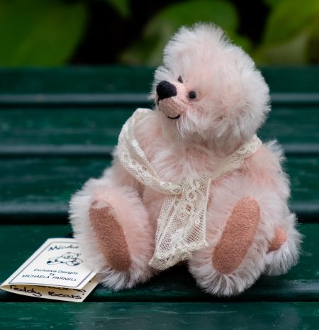 Micha Bears - Rosabelle - by Michaela Parnell - Ltd. ed. 4/10 Exclusive to Teddy Bears of Witney - Early 2000s - Handmade in England - Image 3